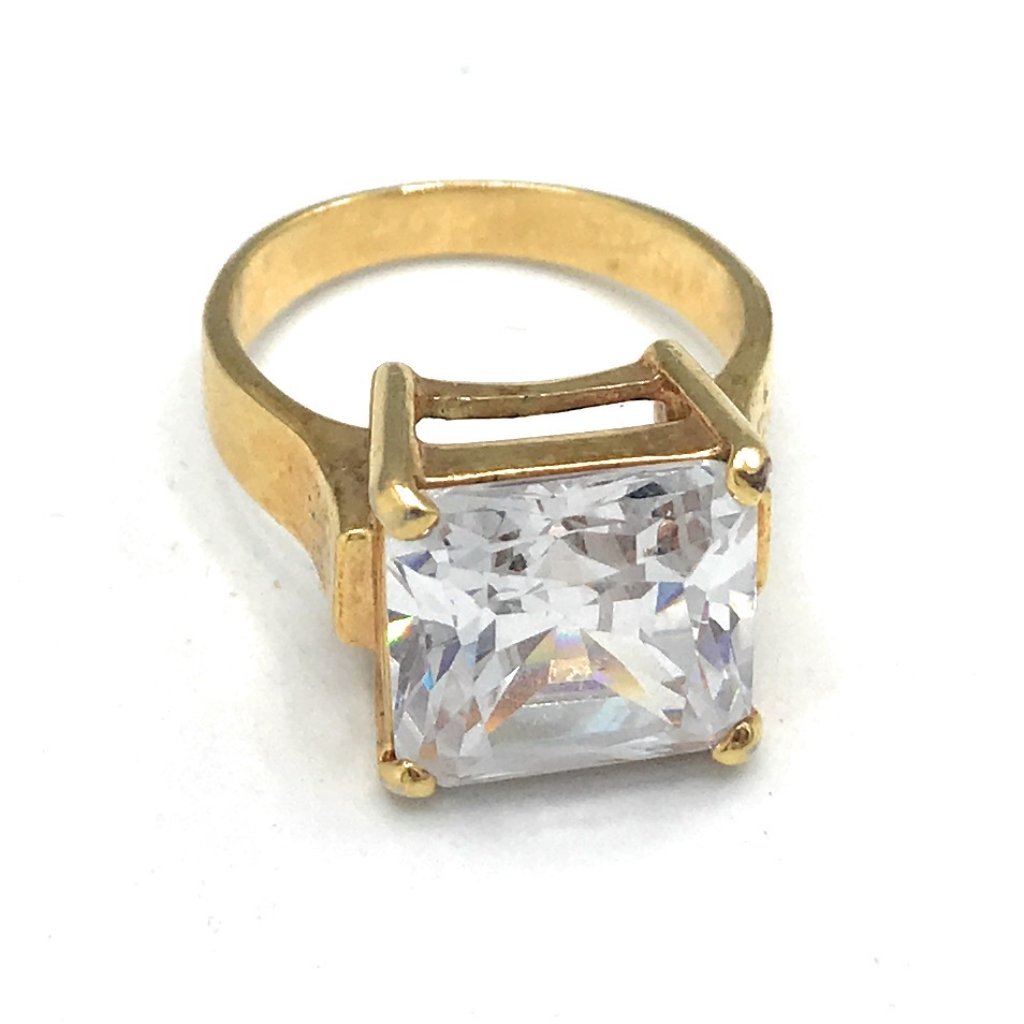 Zirconia Fashion Ring Size 8  5243